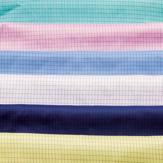 חלוק חדר נקי עם סגר תיקתק