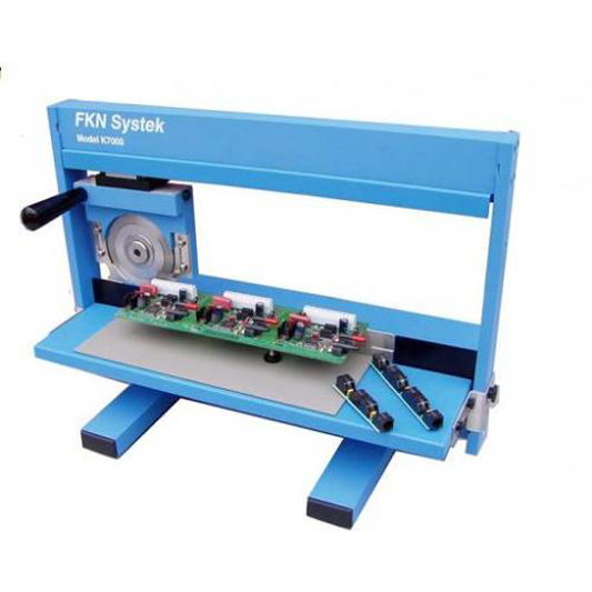 מכונה לחיתוך כרטיסים