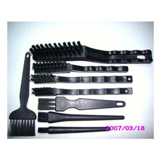 מברשות פלסטיק