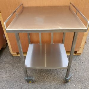 עגלת נירוסטה לחדר נקי