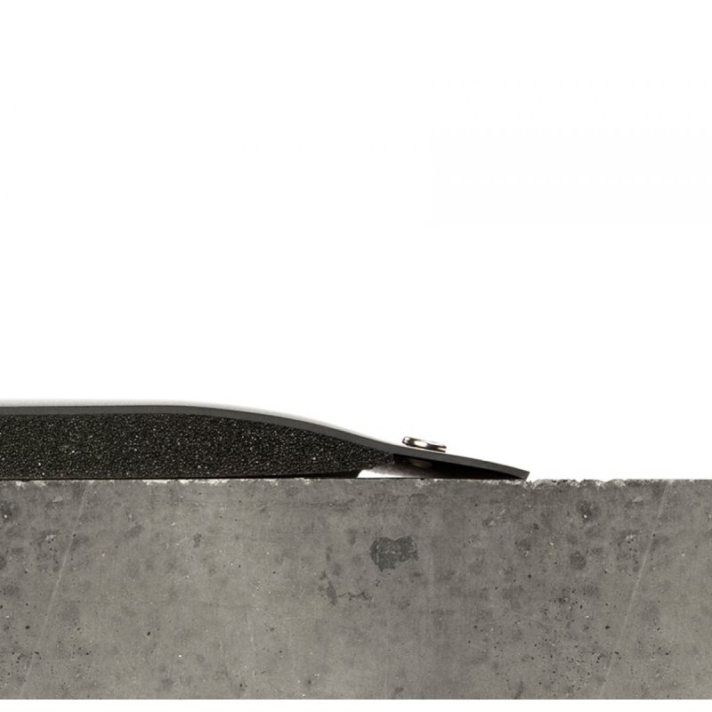 משטח דריכה אנטי סטטי חלק שחור