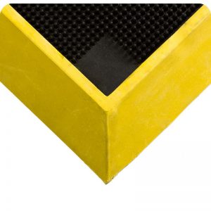 משטח דריכה מחטא לנעליים Tall Wall