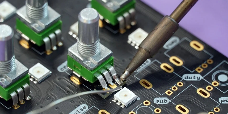 ציוד אלקטרוניקה