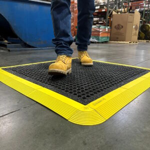 משטחים לאזורים רטובים