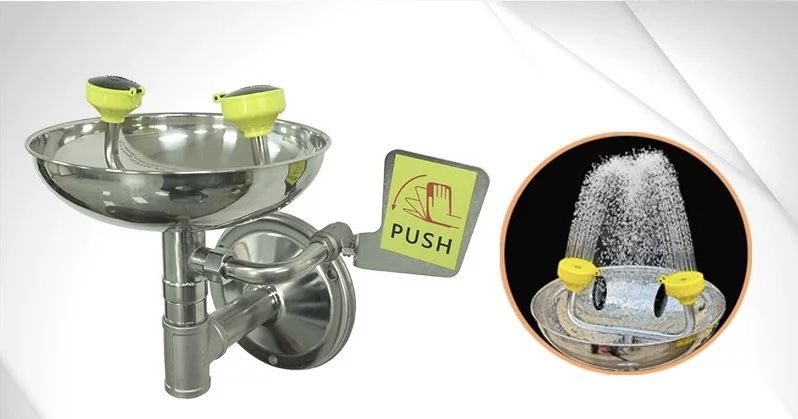 משטפות עיניים עם חיבור לקיר